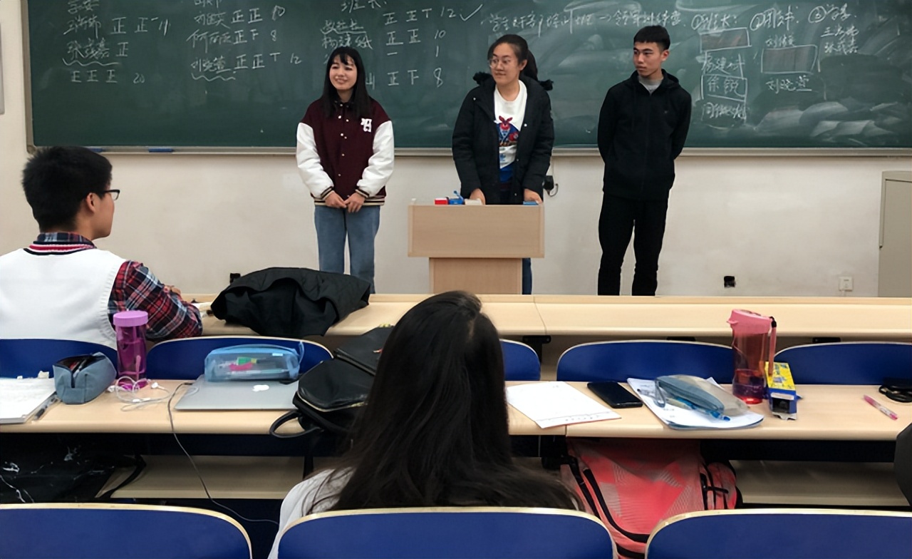 大学里的班干部毕业后有什么优势,上了大学才知道哪些证书该不该考