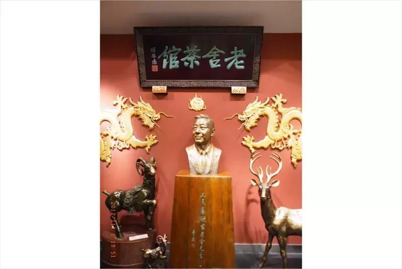 猫王、老舍与第一夫人的最爱：城市里的名人主题餐厅