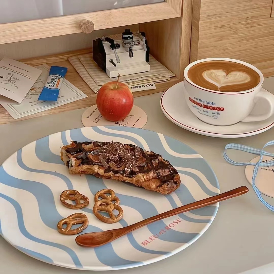 文案适合发朋友圈搞笑,文案适合发朋友圈小众