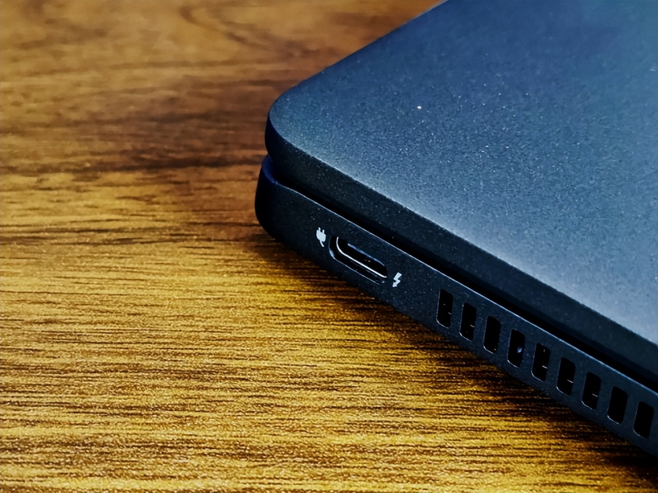 戴尔latitude7390,戴尔latitude7610评测