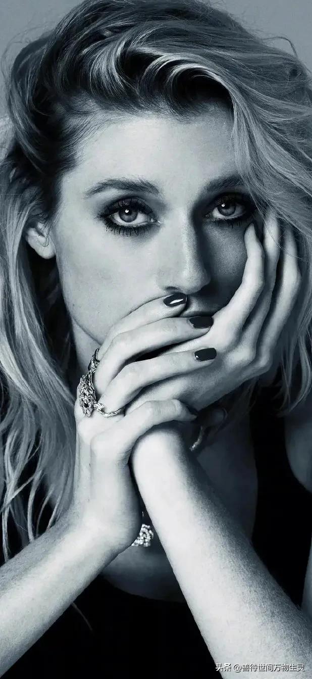 伊丽莎白德比茨基图片,伊丽莎白德比茨基与米歇尔