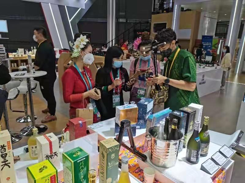 日本冲绳物产受邀参加第四届进博会，「王国贡酒」首亮相备受瞩目