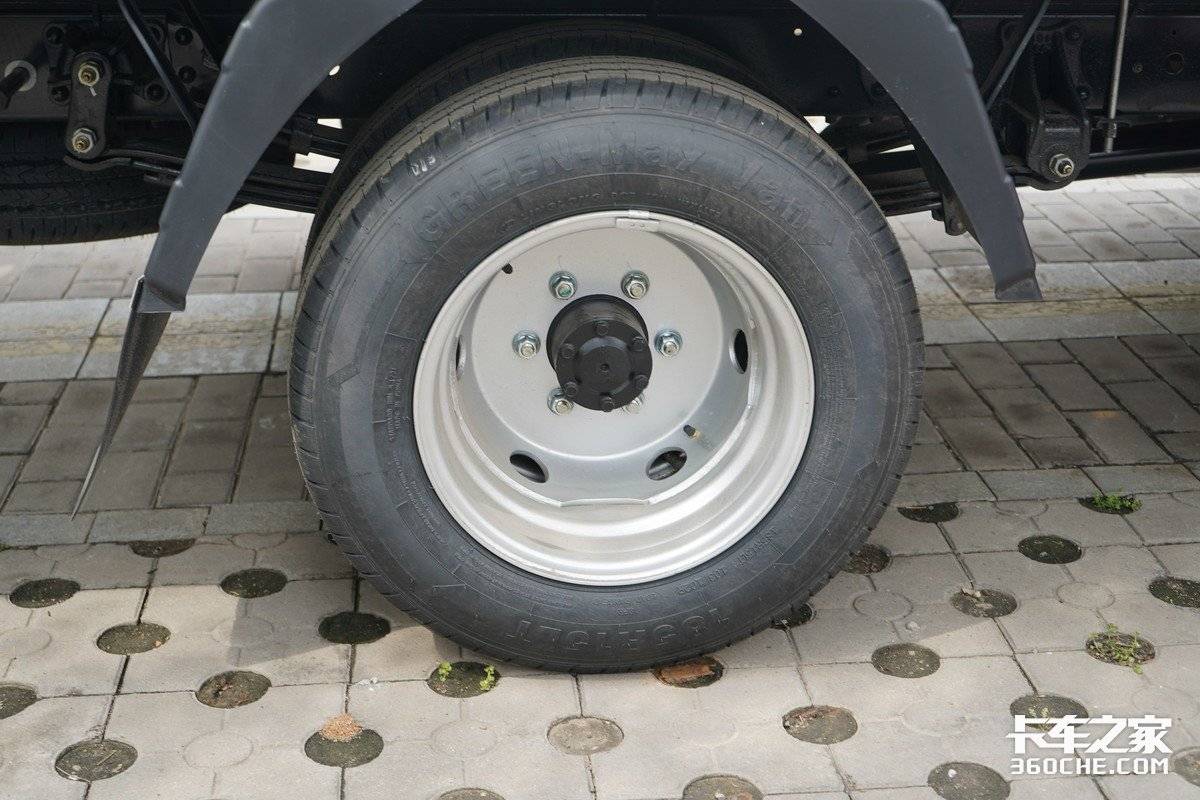 新款双排奥铃m卡柴油版价格,奥铃m卡142马力驾驶感受