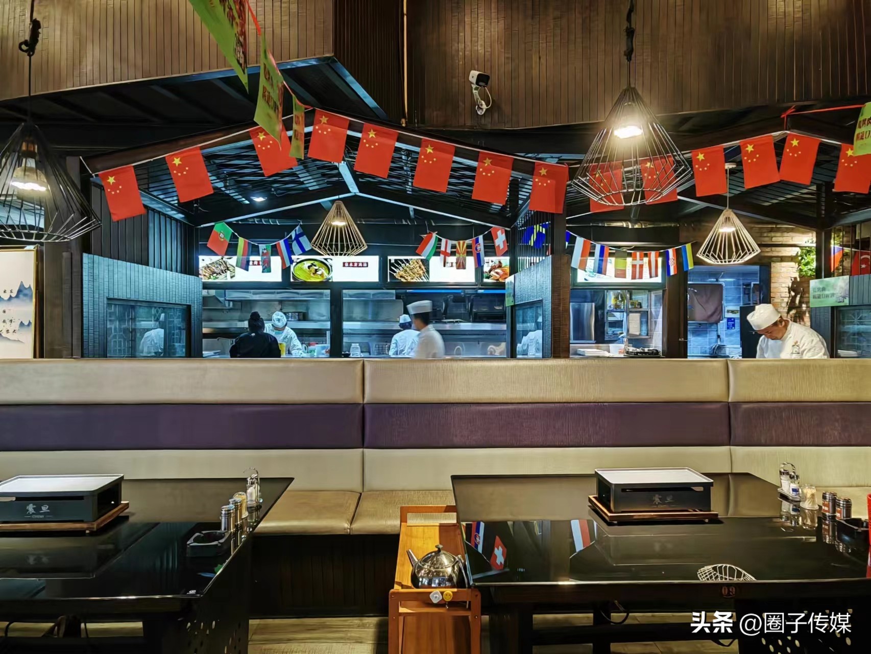 鲜香的舌尖诱惑,从经典延至创新,【震旦海鲜烧烤酒店】