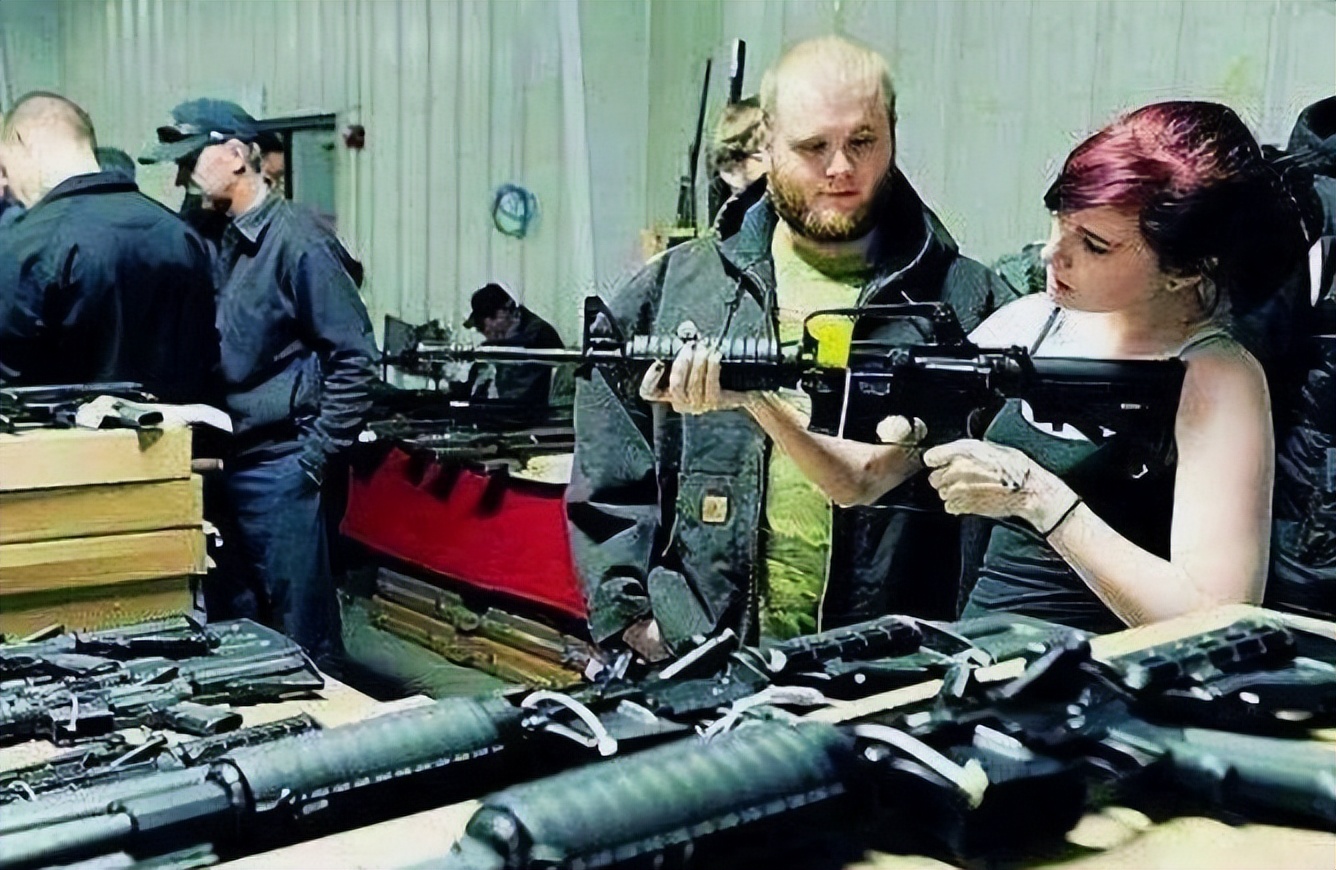 俄罗斯允许佩戴步枪吗,俄罗斯公民是否可以持有自动步枪