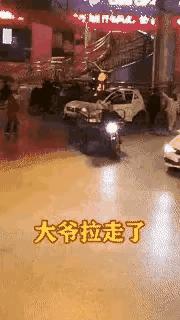 女朋友平胸该怎么安慰她,女朋友平胸该怎么安慰