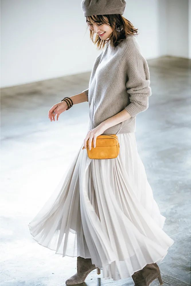 穿裙子靴子过年,过年穿了裙子显瘦