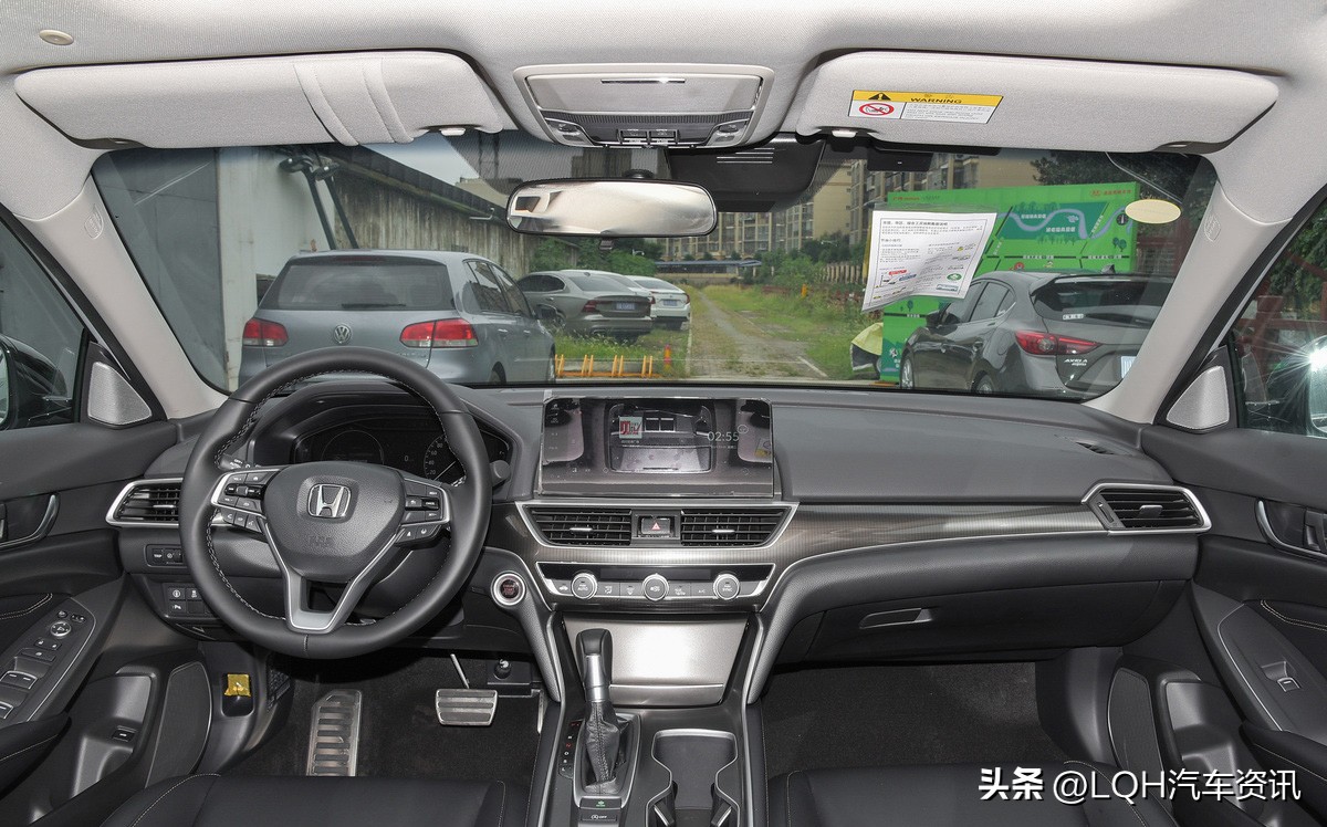 十万元能买到哪年的雅阁和凯美瑞,2016凯美瑞2.0和雅阁2.0选哪个好