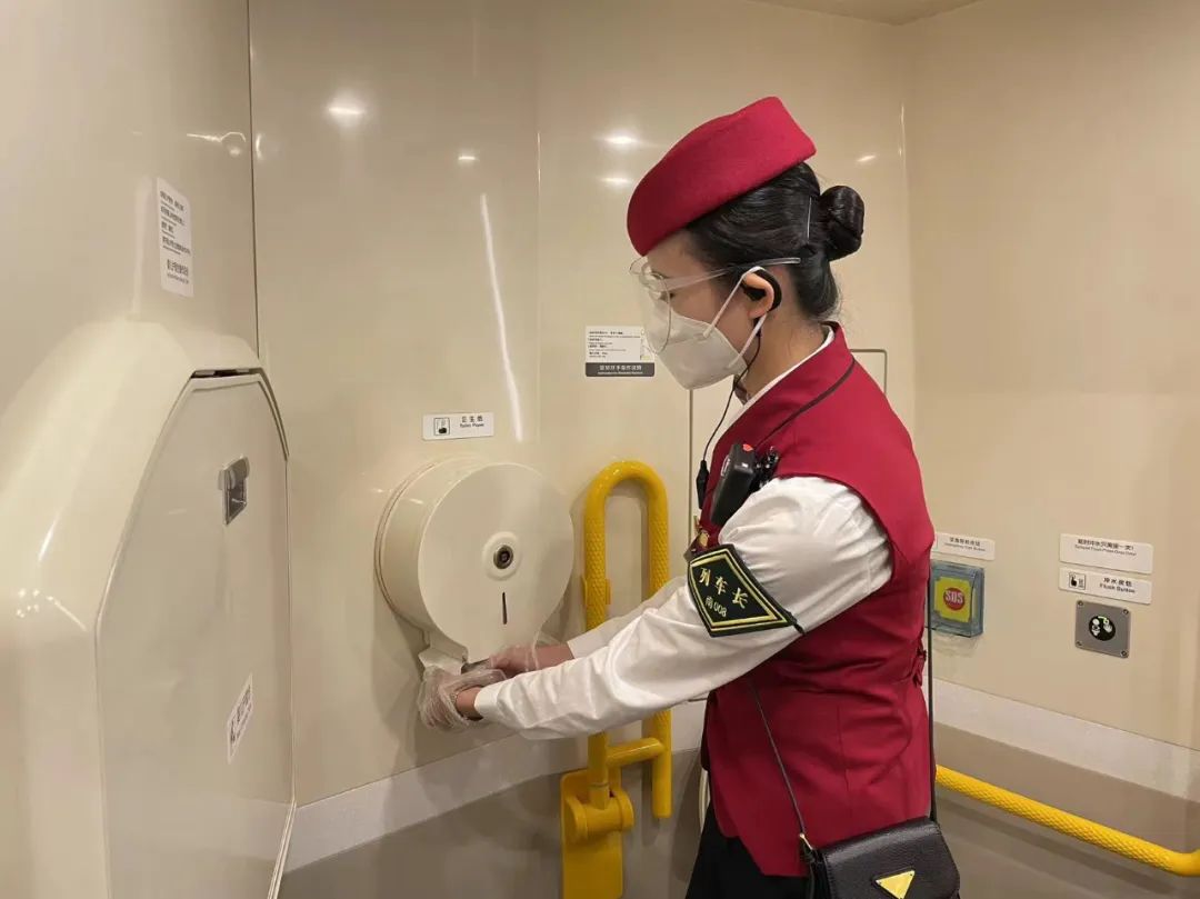 有能力去踢世界杯吗,一个普通人怎么能去踢世界杯