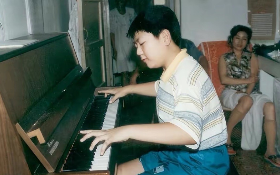 李云迪郎朗三个钢琴家,世界钢琴家排名郎朗和李云迪