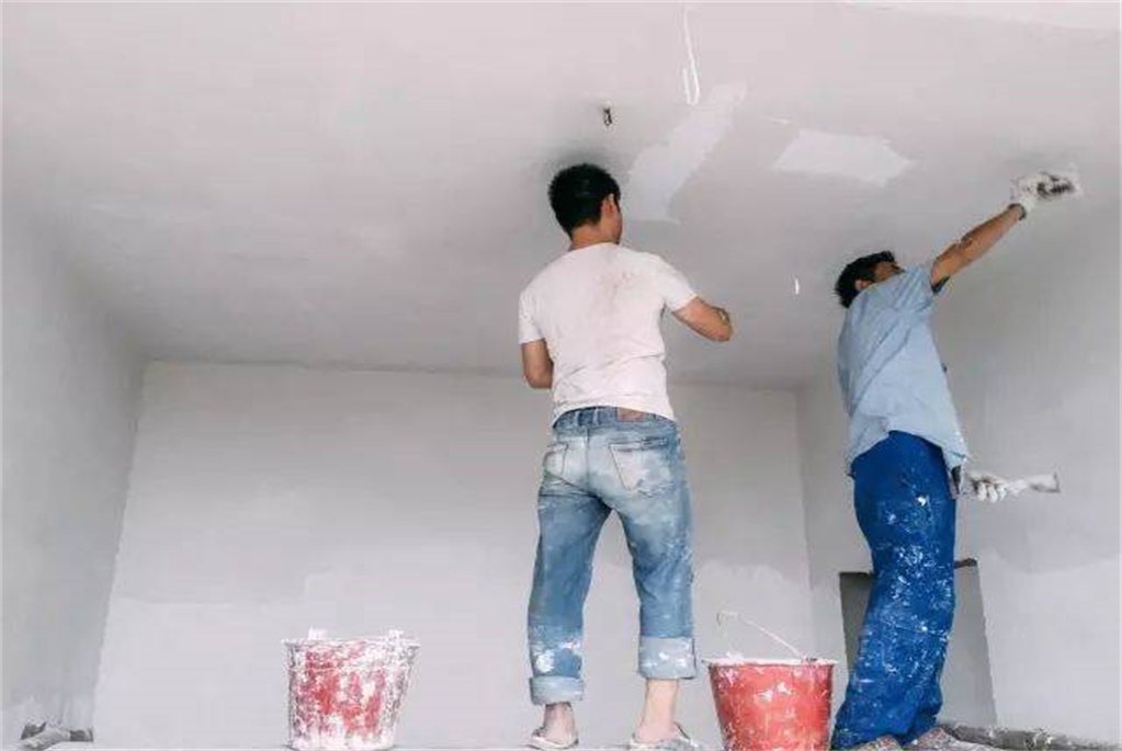 刚刷完漆的墙住了会得白血病吗,装修油漆师傅都得白血病了吗