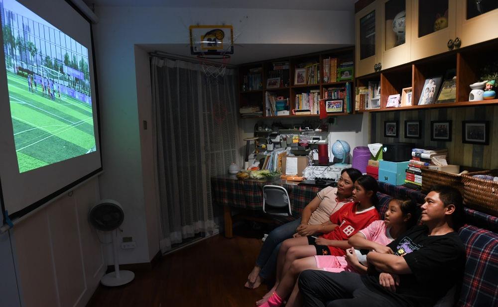 “撼动中国足坛！揭秘12岁退役悲情：国足寸步难行”