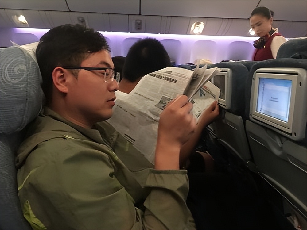 航空公司一张机票能赚多少钱,机票那么贵为什么航空公司不赚钱