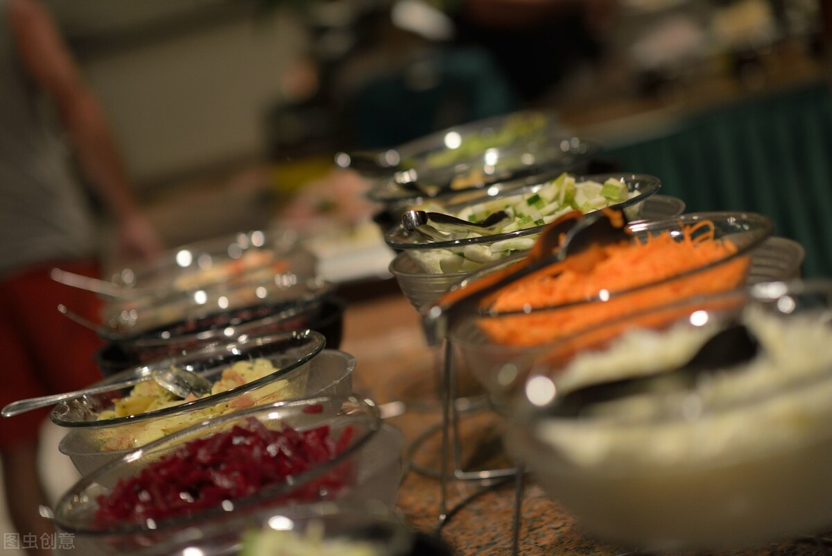 瑞幸创始人陆正耀和柳传志,瑞幸原董事长陆正耀创业3次转型