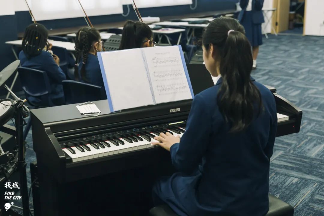 哈利·波特霍格沃茨存在吗,哈利波特中的霍格沃茨在哪里