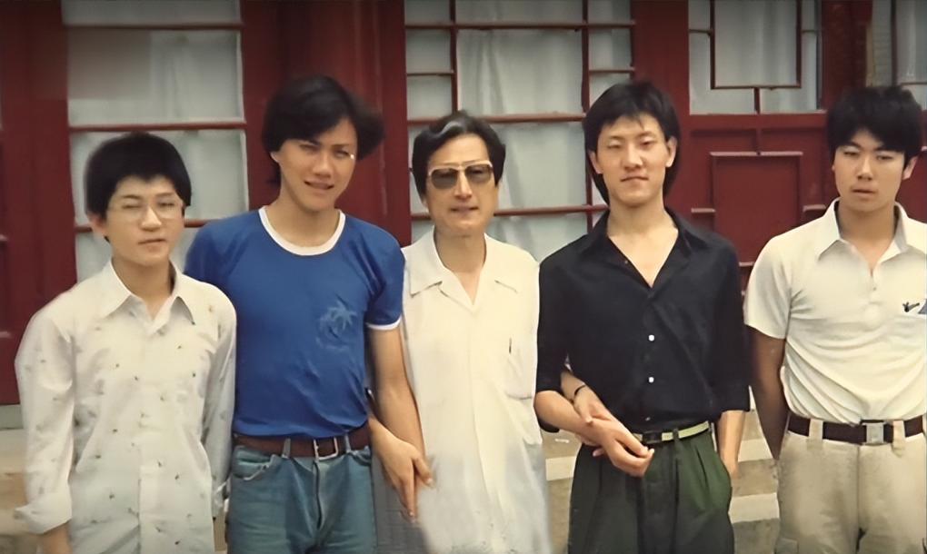 王燕韩磊简介,韩磊苦追王燕十年