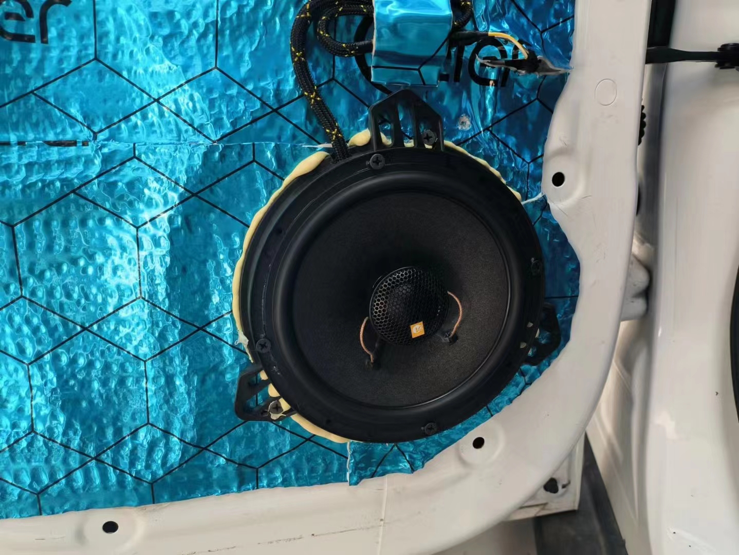 威马ex5改装案例,威马ex5即客行版本配的音响