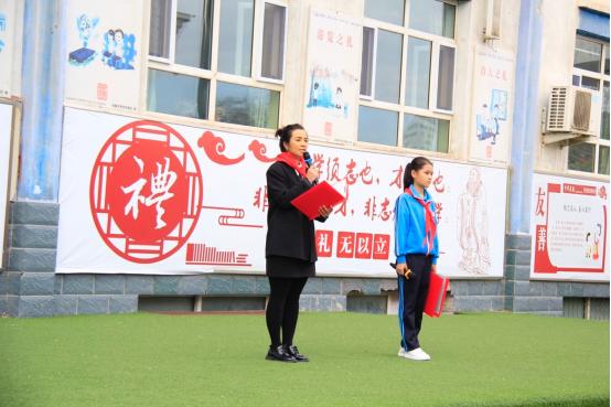 乌鲁木齐市第19小学“石榴花开别样红·和乐融融筑梦行”一校一品德育工作观摩展示活动