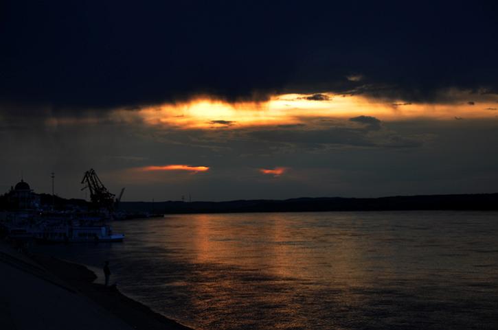 单骑五万里环游中国,85后黑龙江姑娘单骑环游中国