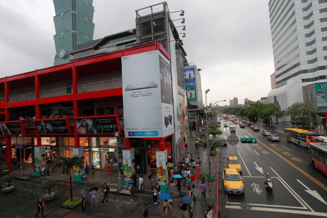 台北红粉女，黑衣人，魔幻客