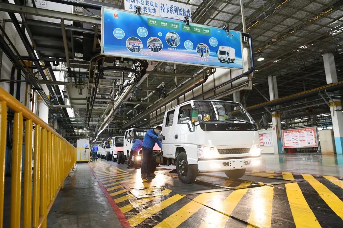 轻卡不会选？4步教你选对最适合你的轻卡