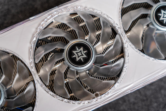 影驰rtx4070星耀显卡,影驰geforcertx30708g旗舰显卡