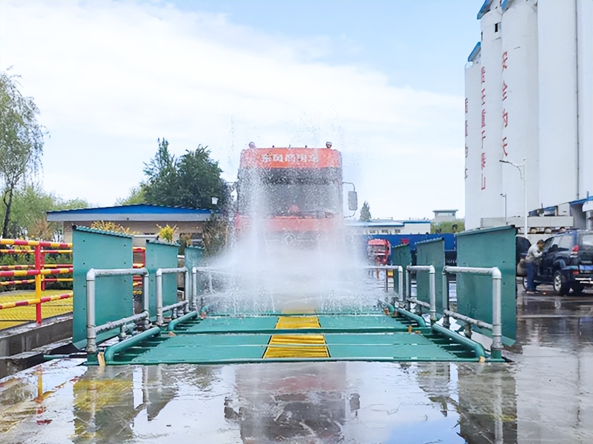 自动洗车设备成本,卡车全自动洗车神器