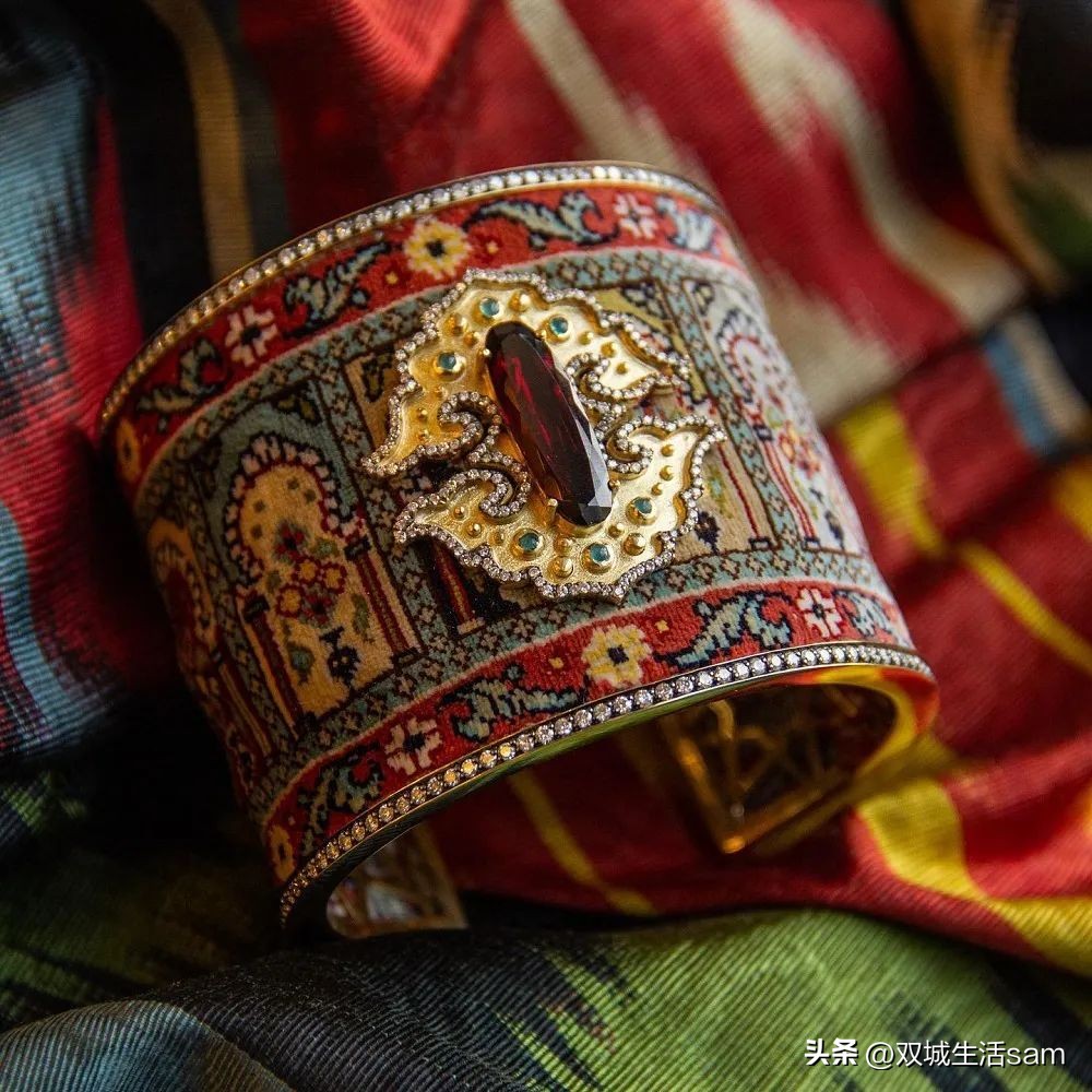 织梭光景去如飞，又能否“编织”一件珠宝呢？