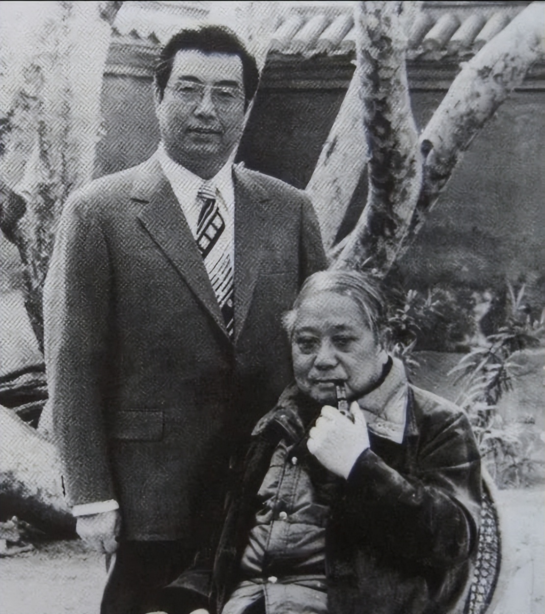 李双江每月养老金高达3万，梦鸽李天一连夜转移资产，在美国定居