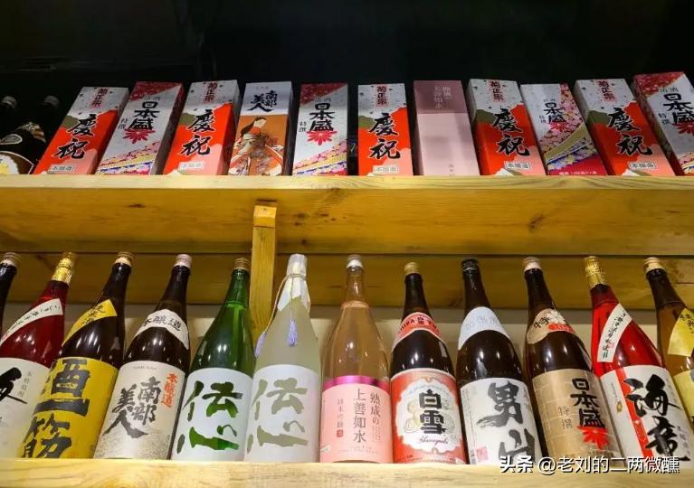 体验日本夜晚的酒吧,日本的酒吧夜生活