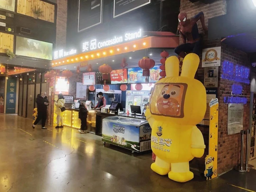 家门口露天影院,家门口的免费电影你还有印象吗