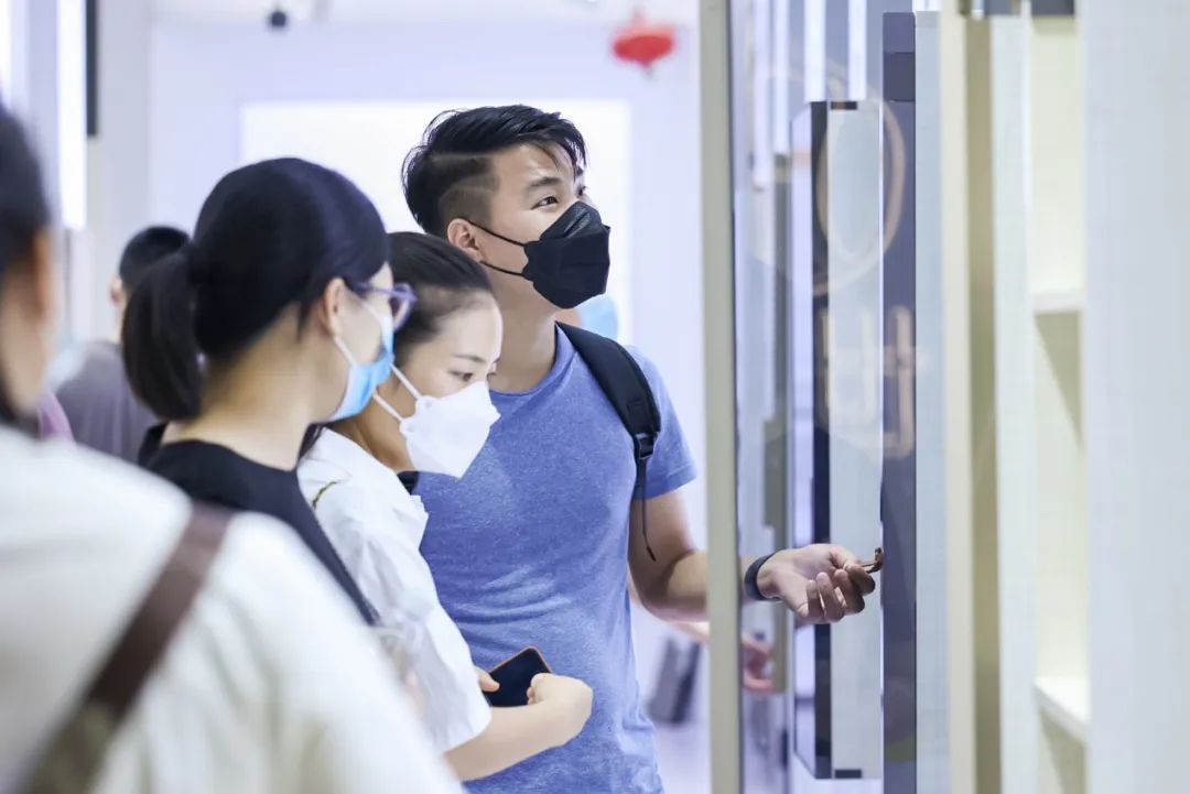 家居新入口｜一体化*途征**，四大玩家作何路径选择？