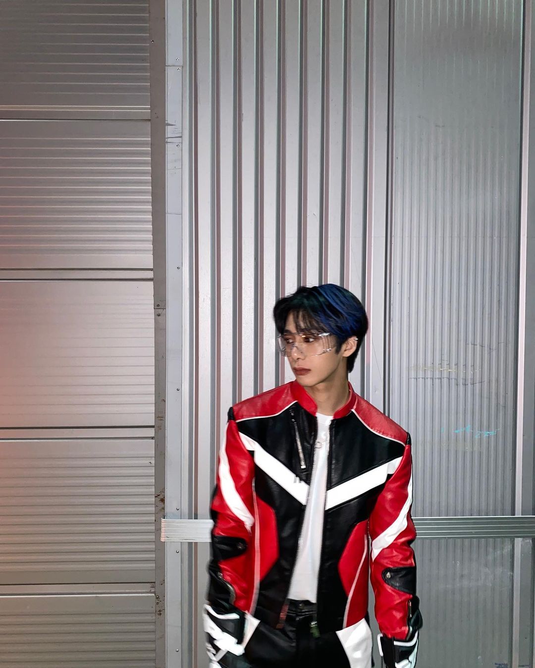 怎么看韩国人穿搭,韩国人怎么看蔡亨源