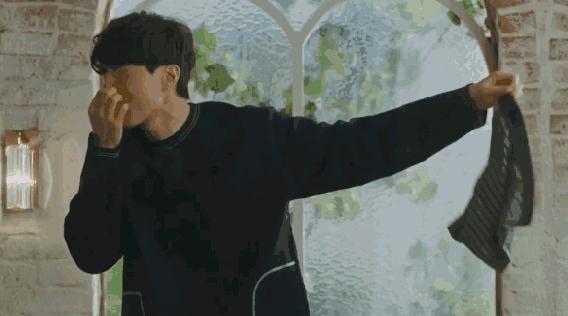 裤子夹屁股怎么回事,裤子夹屁股什么原因