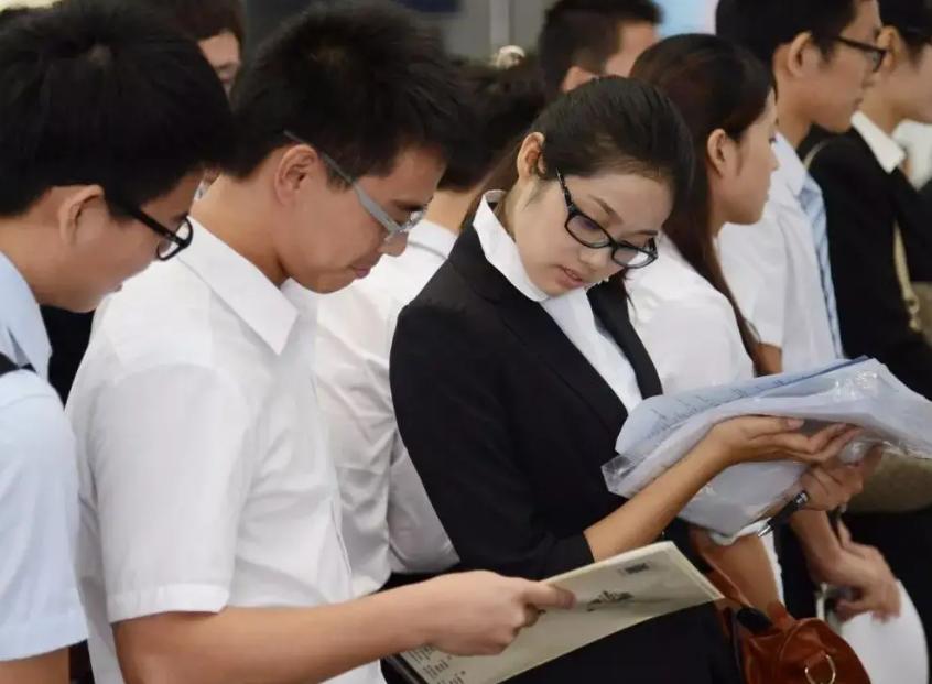 中国中铁2019招聘多少应届毕业生,中国中铁招录