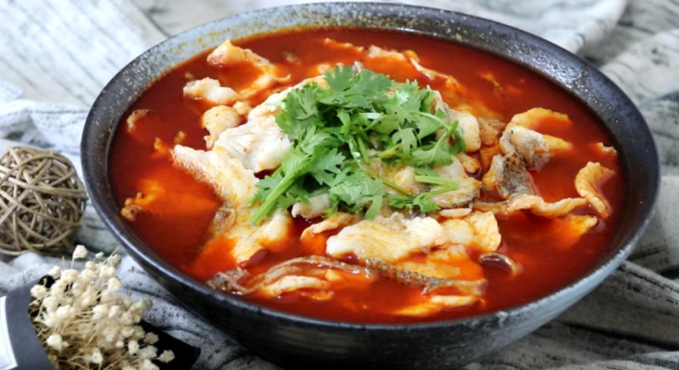 鲫鱼草鱼鳊鱼鲈鱼哪个刺少好吃,鲈鱼怎样做鱼不腥又好吃