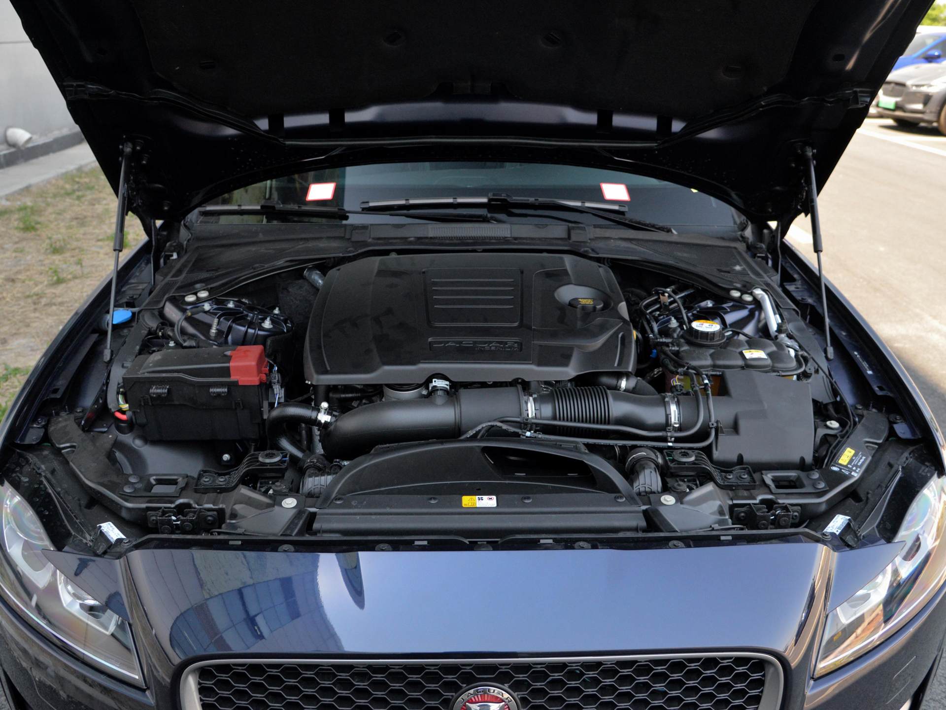 冷门进口捷豹xf,捷豹xf后排空间