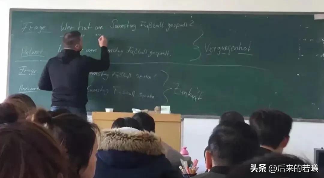 护士去德国要先学德语还是英语,我到德国留学的第一天