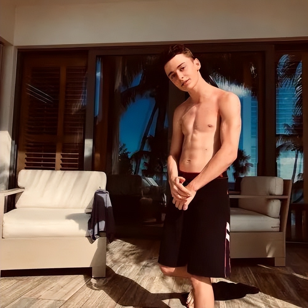 他27岁实现财富自由如今身价百亿,他才17岁却活了100年