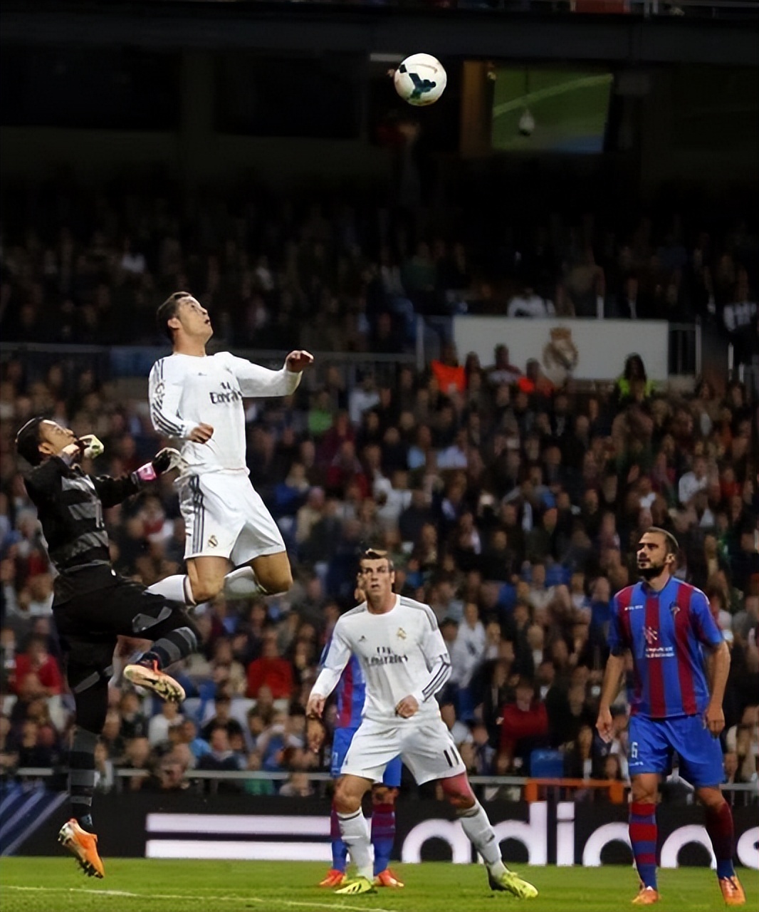 足球为什么这么火,足球最近很火的事件