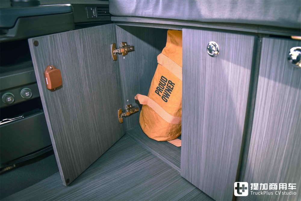 德国改装沃尔沃房车,沃尔沃fh国外改装内饰