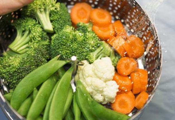 洗米水没有变乳白色,洗米洗出的水特别浑浊