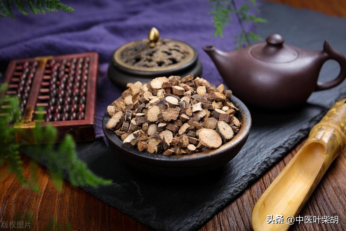 睾丸潮湿的中药方剂,睾丸潮湿中药外用