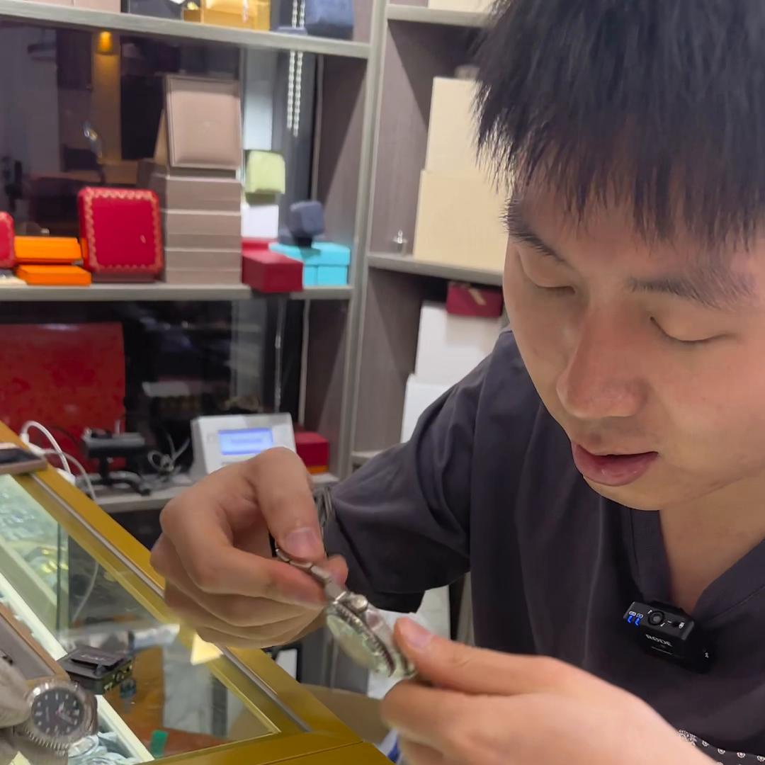 买了块表怎么鉴定真假,捡到的表怎么看真假