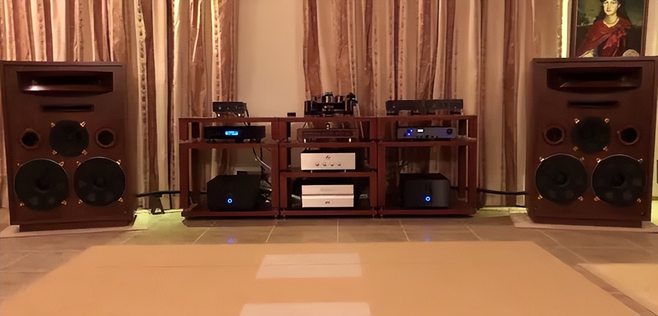 花一万多块钱买个音响值得吗,几十年前的音响现在值多少钱