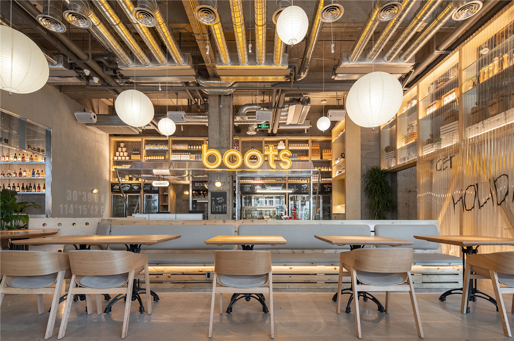 清新自然的装潢,60平轻奢风西餐厅设计