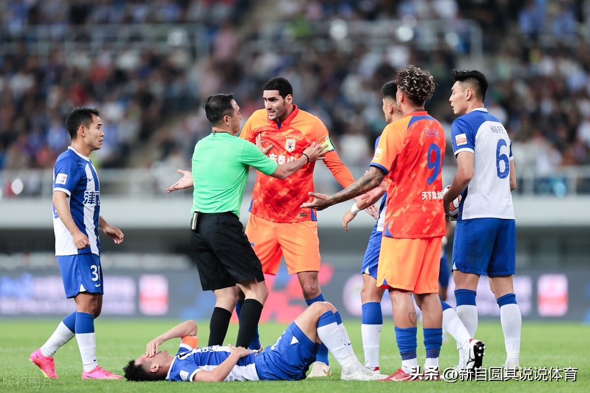 马宁在中超有哪些争议判罚,中超争议判罚马宁国安
