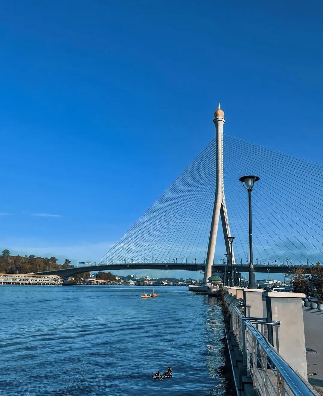 文莱人口和国土面积是多少,在亚洲生活最好的国家文莱