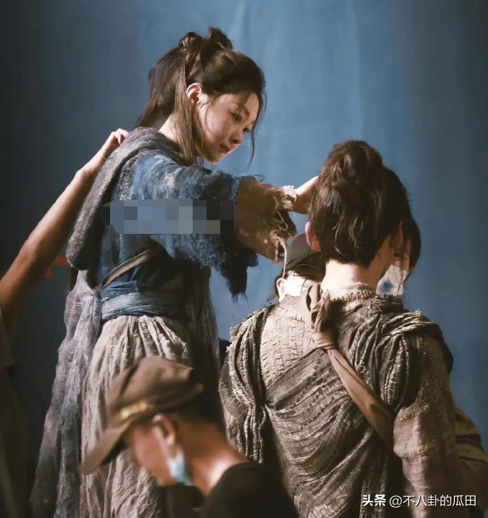 一天5个瓜!公开恩爱、确诊癌症、劣迹复出，娱乐圈太猛了