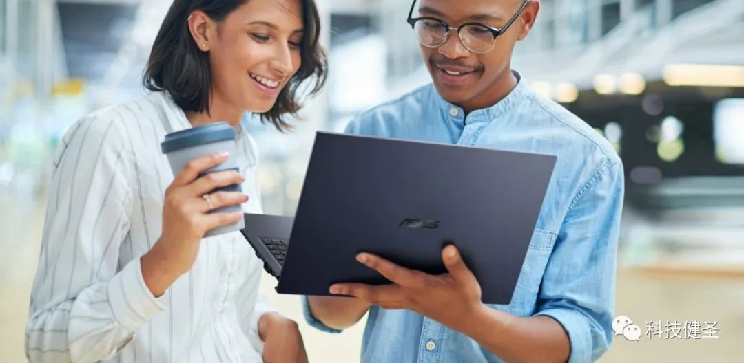 除了屏幕哪都好的入门级商务本！华硕破晓2是否值得选？